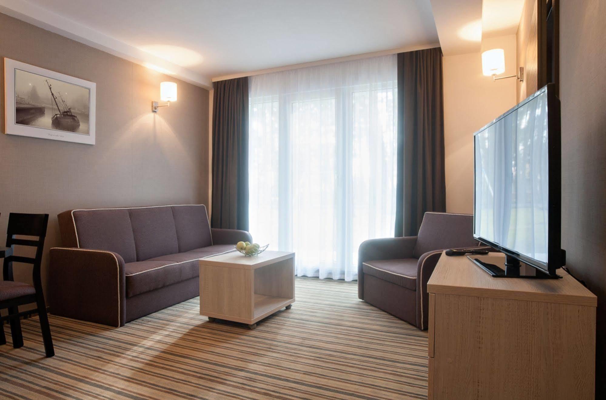 Waterside Resort Darlowko Luaran gambar