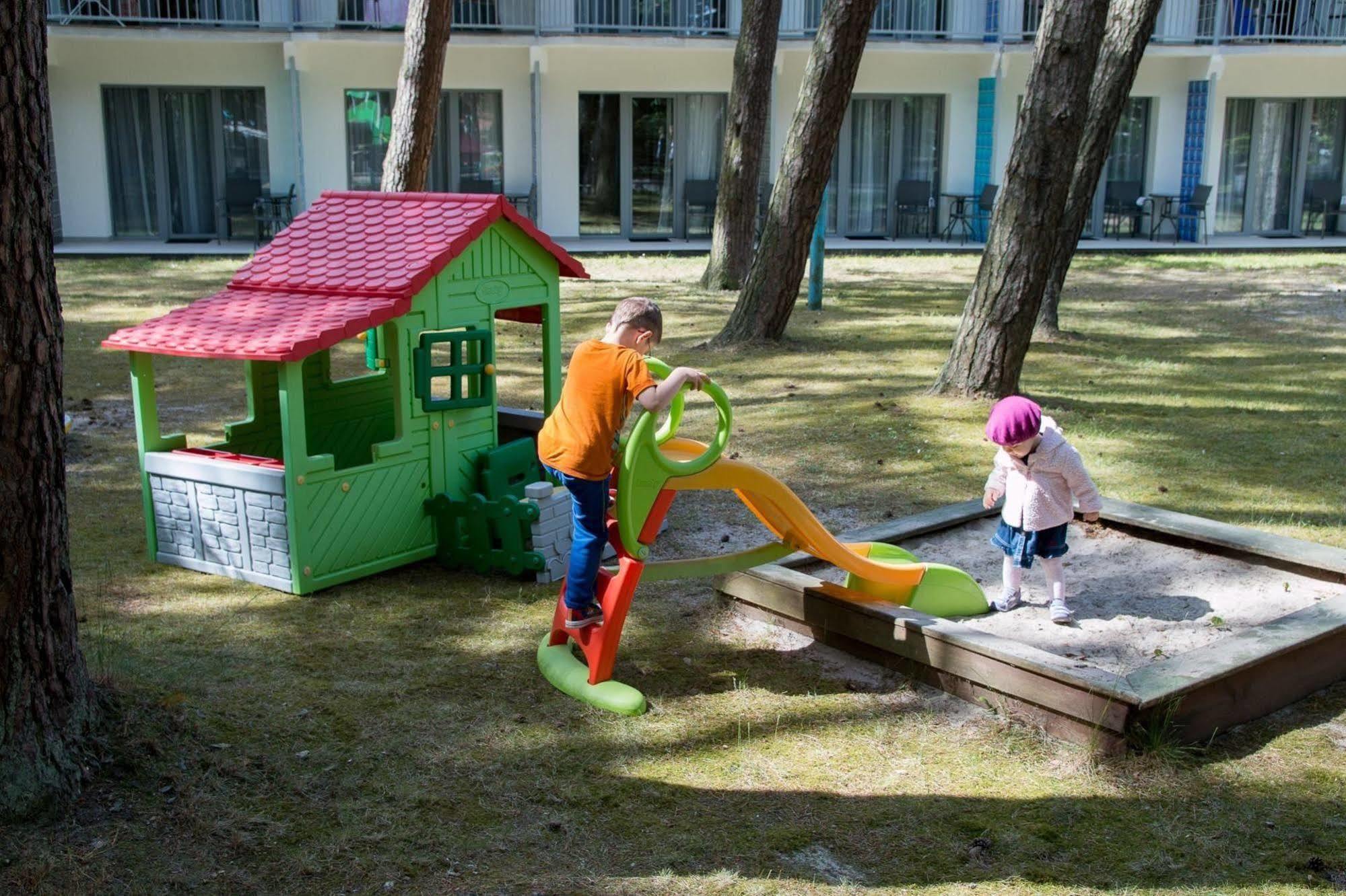 Waterside Resort Darlowko Luaran gambar